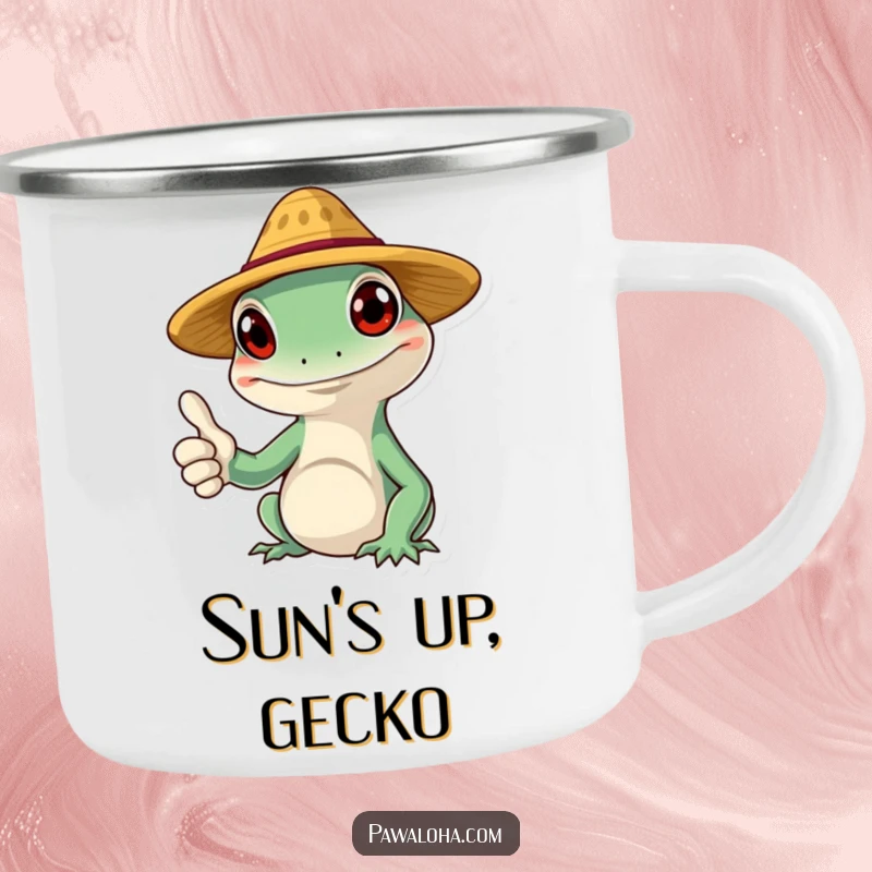 Funny gecko camping mug with a smiling character wearing a tiny straw hat and giving a thumbs up, perfect for outdoor trips.