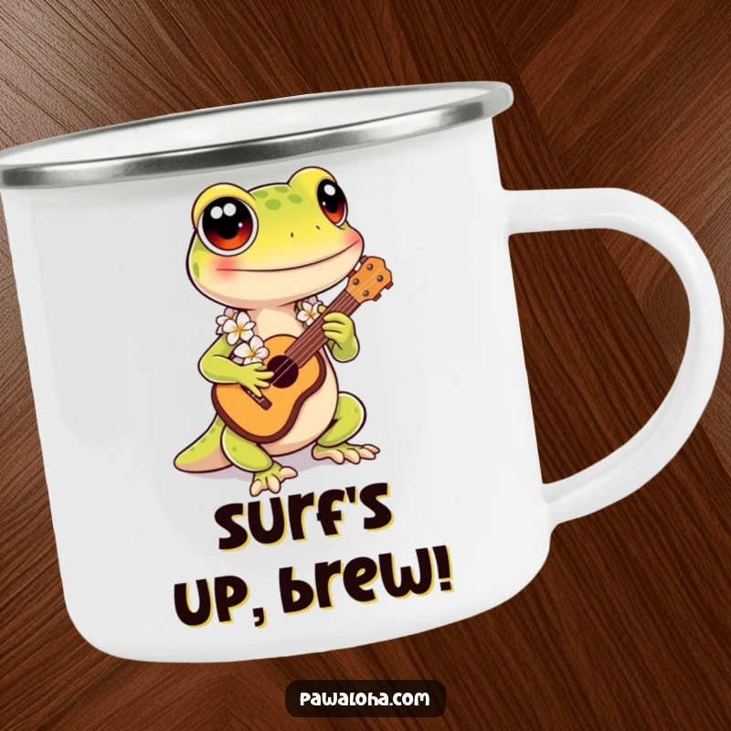 Funny Kawaii Gecko Camping Mug: Enamel mug with a gecko wearing a lei, playing ukulele, funny outdoor accessory.